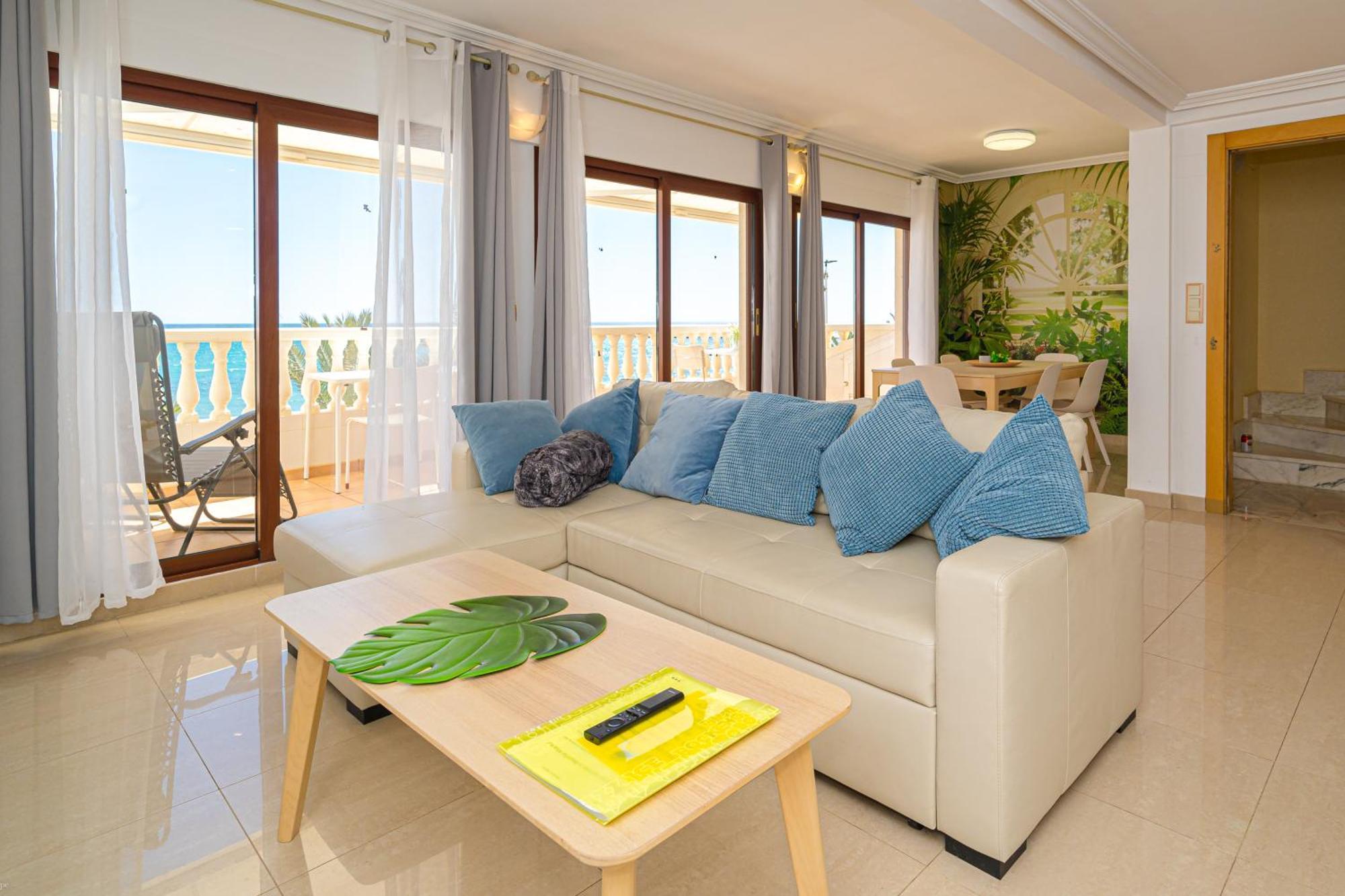 Front Line Apartment Jakarta 2 El Campello Exteriér fotografie